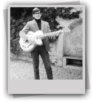 Photo of Richard Woolley with guitar 1965